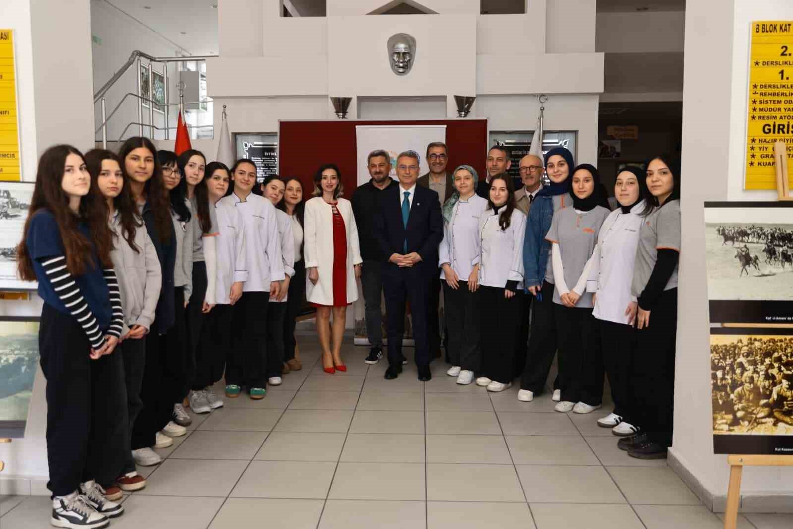 Başkan Kurnaz: "Kut-&uuml;l Amare Zaferi, unutulmaması gereken bir zaferdir"
