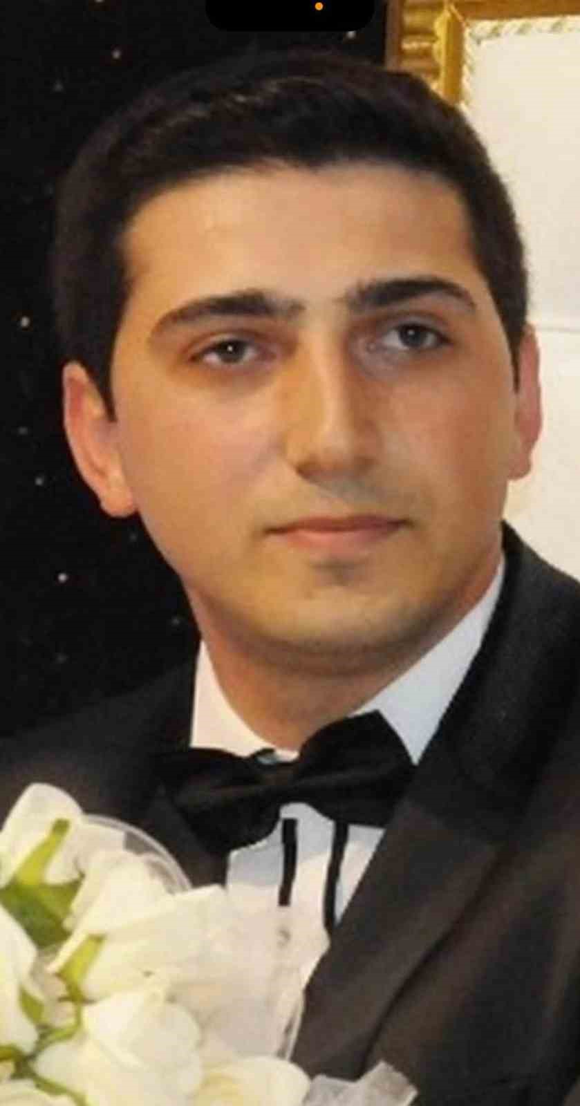 Durakta bekleyen gen&ccedil; m&uuml;hendis kamyonun altında kalarak feci şekilde hayatını kaybetti
