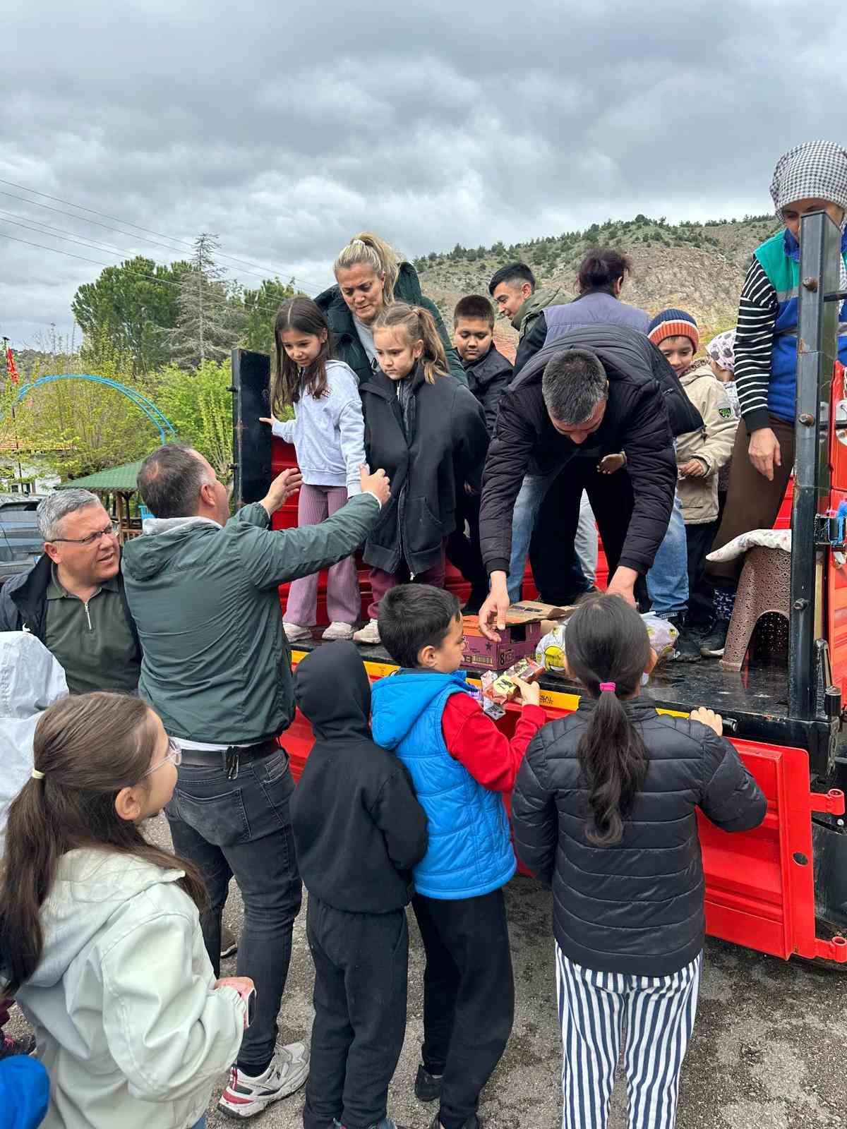 Ankara&rsquo;da yağmur ve ş&uuml;k&uuml;r duası yapıldı
