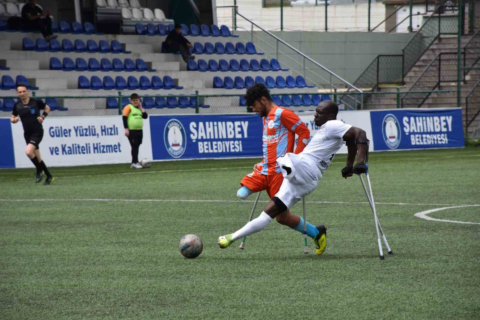 Şahinbey Ampute d&ouml;rt k&ouml;şe 4-0
