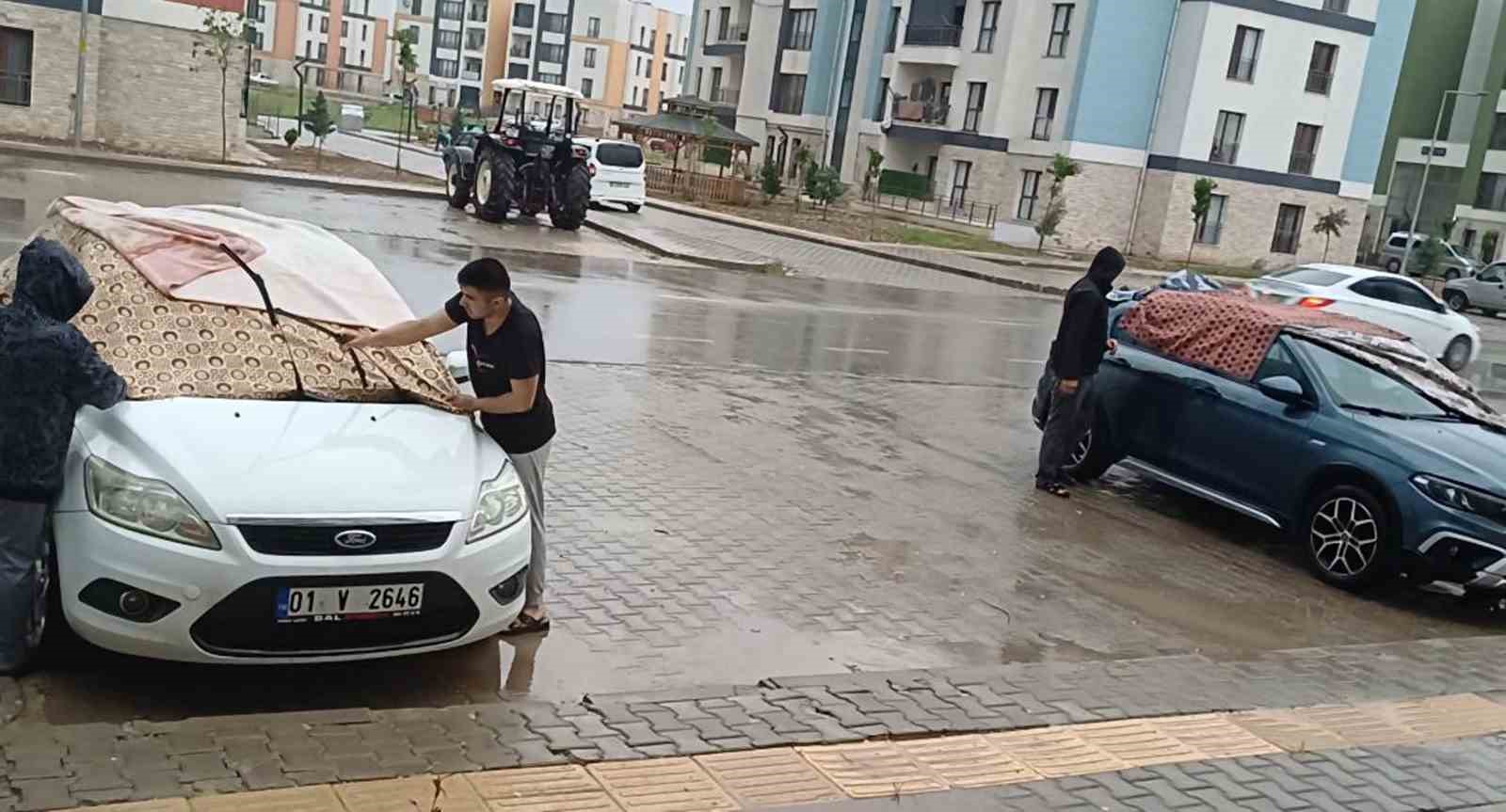 Araban&rsquo;da etkili olan dolu yağışı korkuttu
