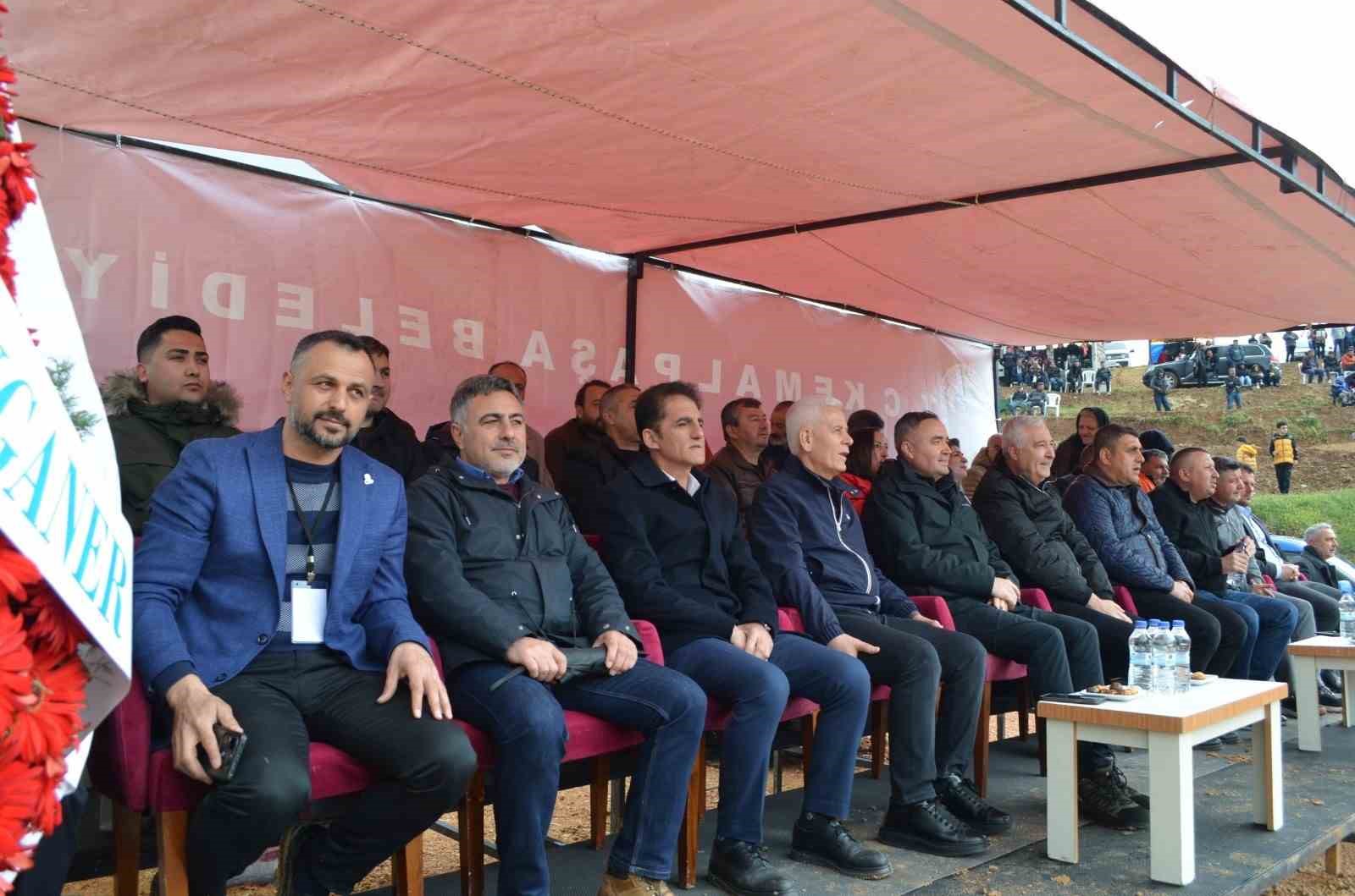 İzmir&rsquo;de 3. Boğa G&uuml;reşleri Festivali heyecanı yaşandı
