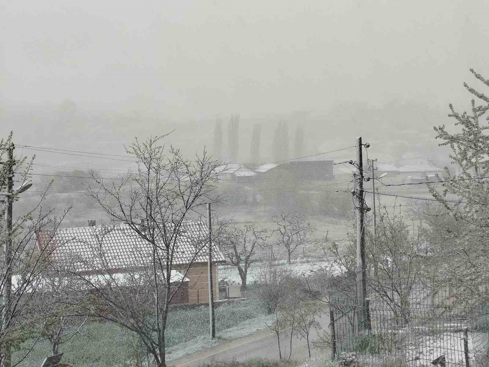 Denizli&rsquo;nin y&uuml;ksek kesimleri mayıs ayında beyaz gelinliğini giydi

