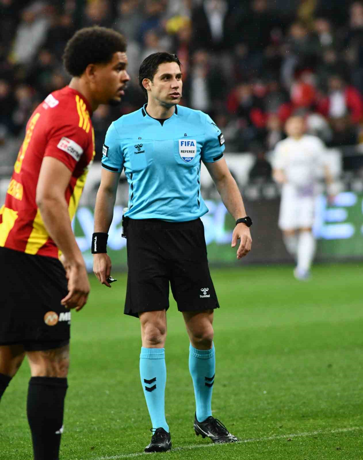 Trendyol S&uuml;per Lig: Kayserispor: 0 - Ey&uuml;pspor: 1 (Ma&ccedil; devam ediyor)
