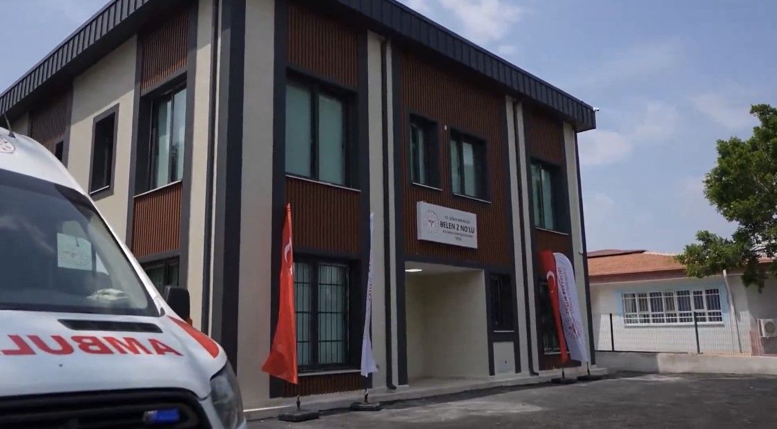Belen&rsquo;de aile sağlığı merkezi ve 112 acil  istasyonu hizmete a&ccedil;ıldı
