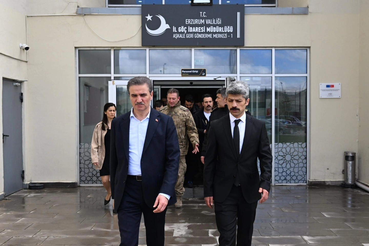 Vali Baruş&rsquo;tan g&ouml;&ccedil; ve g&uuml;venlik mesaisi
