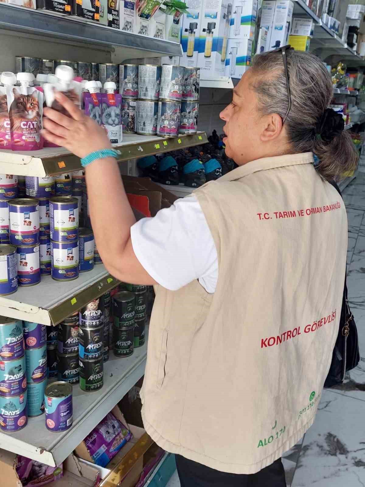 Yem satışı yapan işletmeler denetlendi
