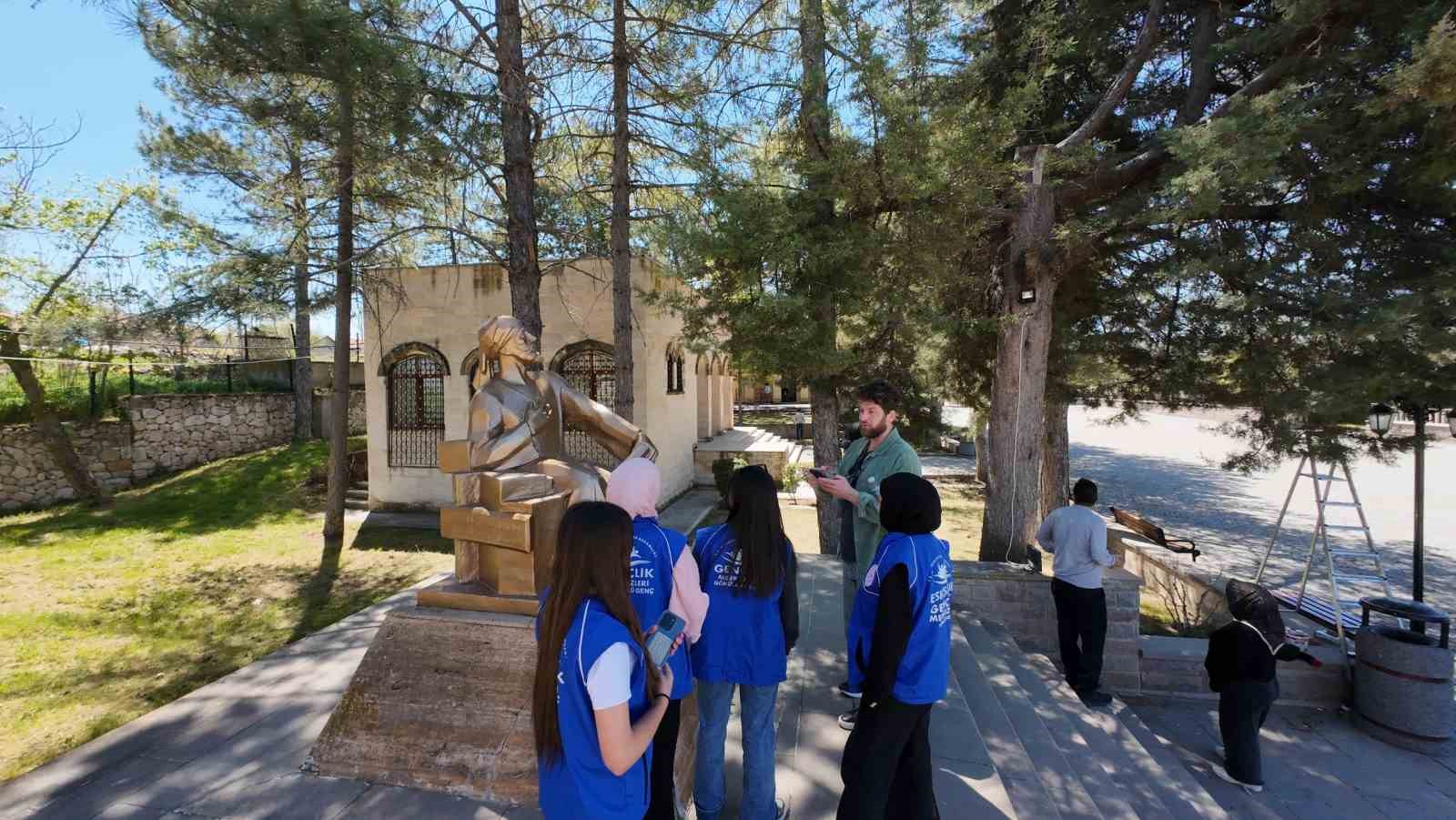 Yunus K&uuml;lt&uuml;r ve Sanat Haftası&rsquo;nda Mihalı&ccedil;&ccedil;ık&rsquo;ta &rsquo;Yunus&rsquo;un Yolu&rsquo; etkinliği
