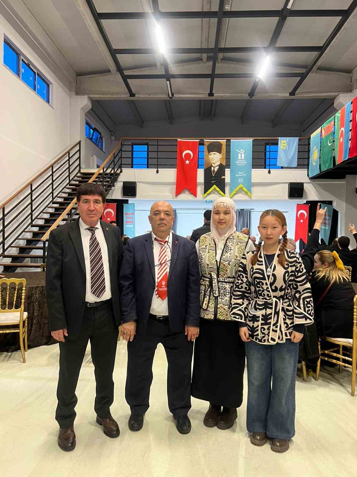 Eskişehir&rsquo;de T&uuml;rk D&uuml;nyası &ouml;ğrencilerinin hazırladığı &lsquo;T&uuml;rk&ccedil;&uuml;l&uuml;k G&uuml;n&uuml;&rsquo; coşku ile kutlandı
