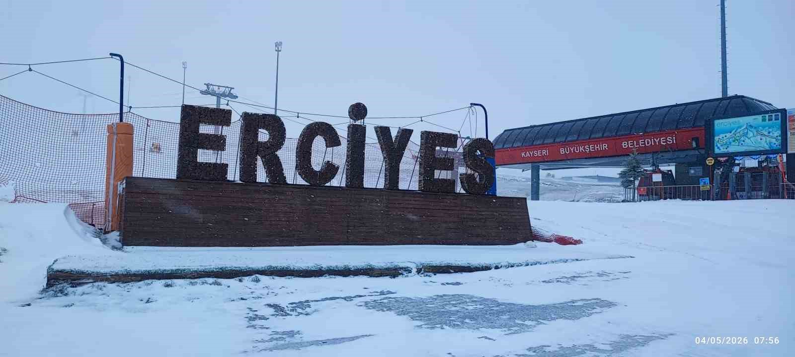 Mayıs karı Erciyes&rsquo;i beyaza b&uuml;r&uuml;d&uuml;
