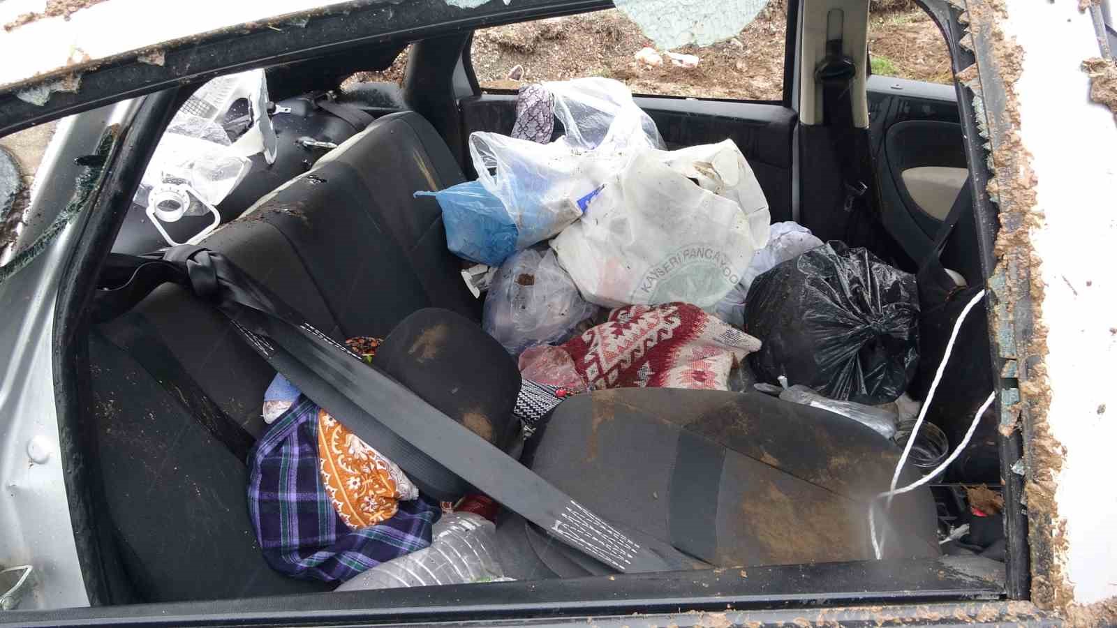 Kastamonu&rsquo;da takla atan otomobildeki yaşlı &ccedil;ift yaralandı
