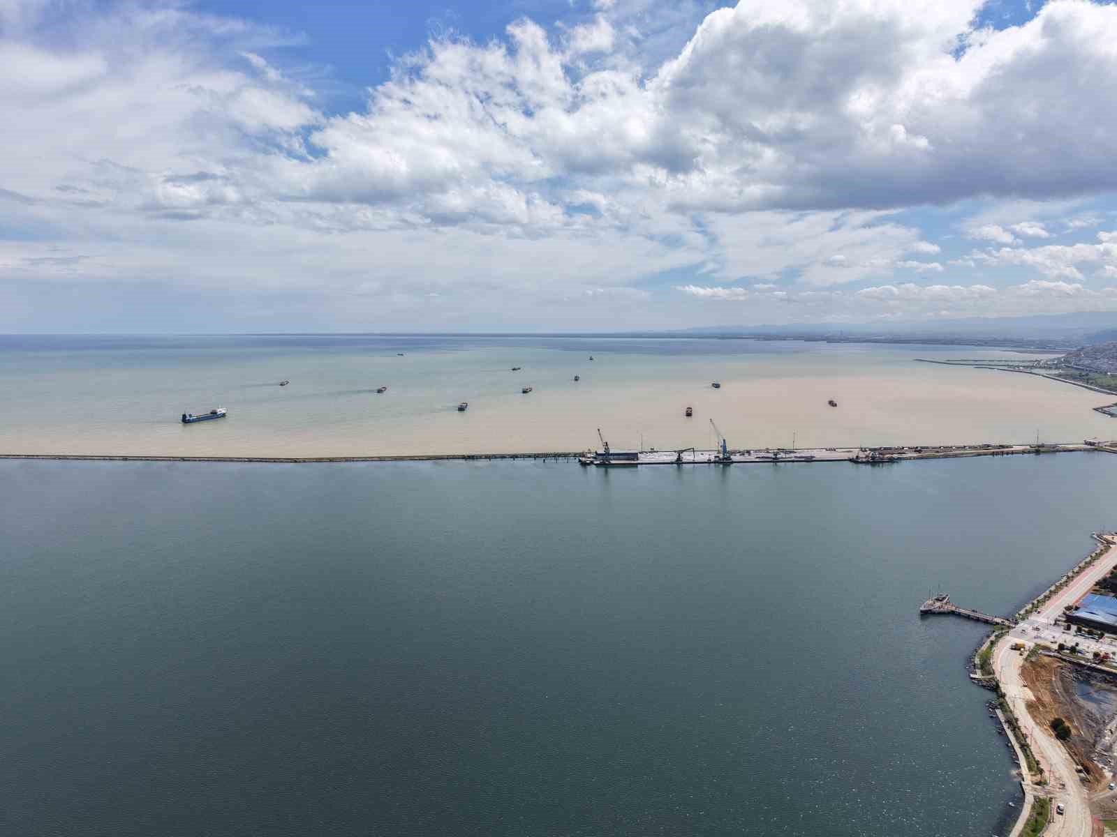 Mayıs yağmurları Karadeniz&rsquo;i &ccedil;amura boyadı
