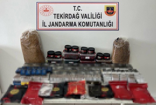 Tekirdağ&rsquo;da dar sokaklarda huzur uygulaması: 21 aranan şahıs yakalandı
