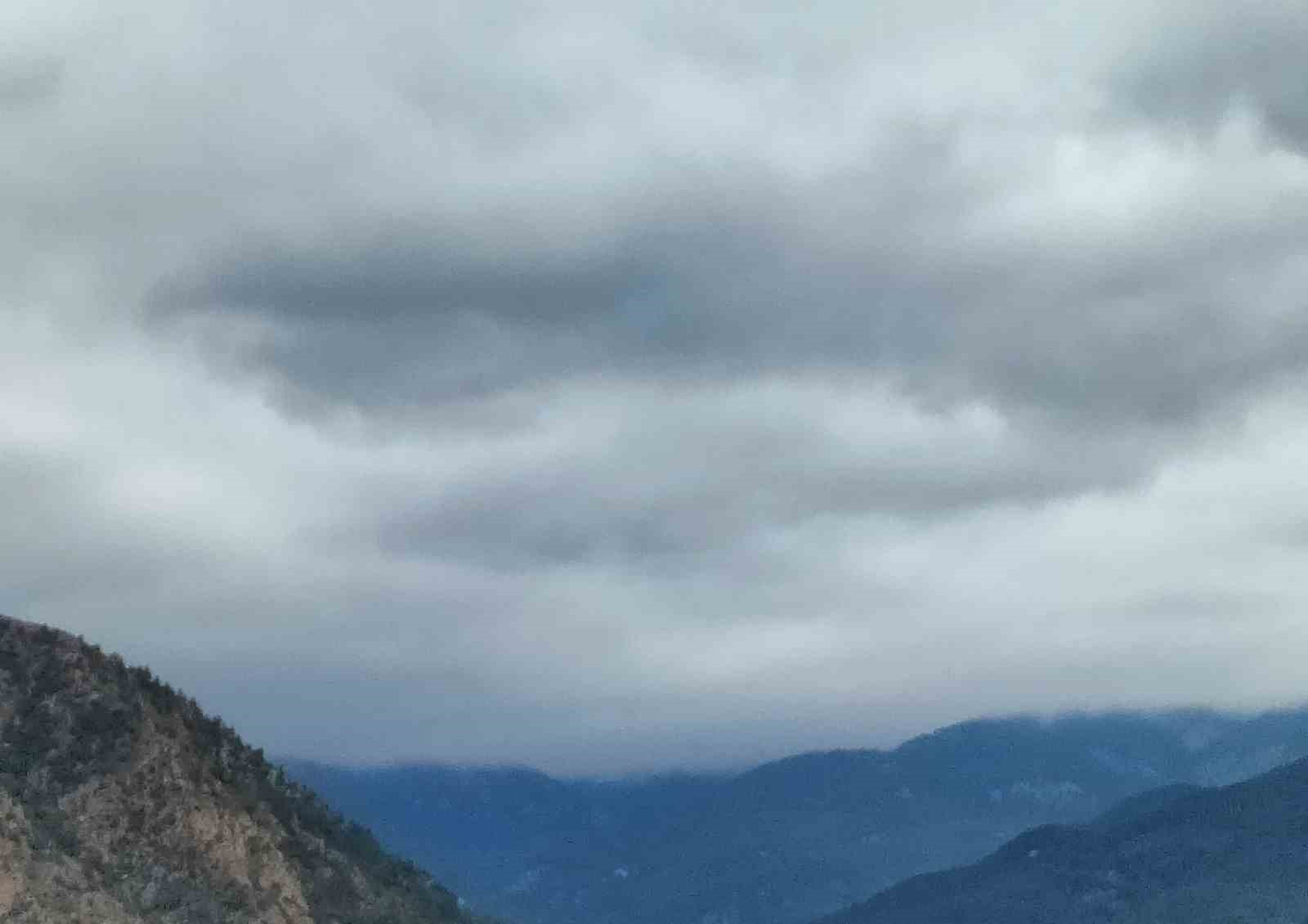 Mayıs ayında K&ouml;yceğiz Sandras Dağı&rsquo;na kar yağdı
