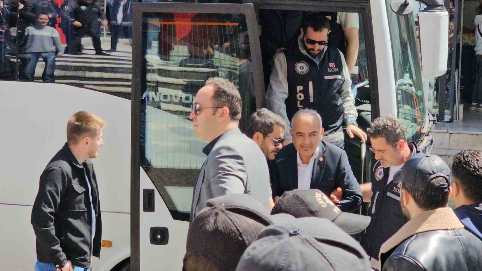 Devrek Belediyesindeki yolsuzluk iddianamesinde CHP&rsquo;li eski başkan ve ekibine rekor hapis talebi
