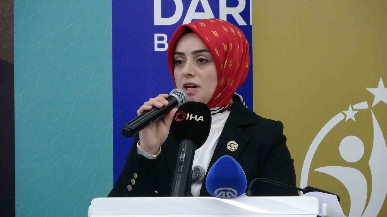 20 şehirden gelip, glutensiz h&uuml;nerlerini sergilediler
