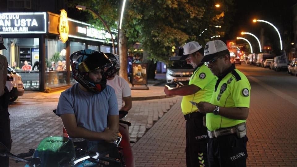 Balıkesir&rsquo;de 12 ş&uuml;pheli tutuklandı
