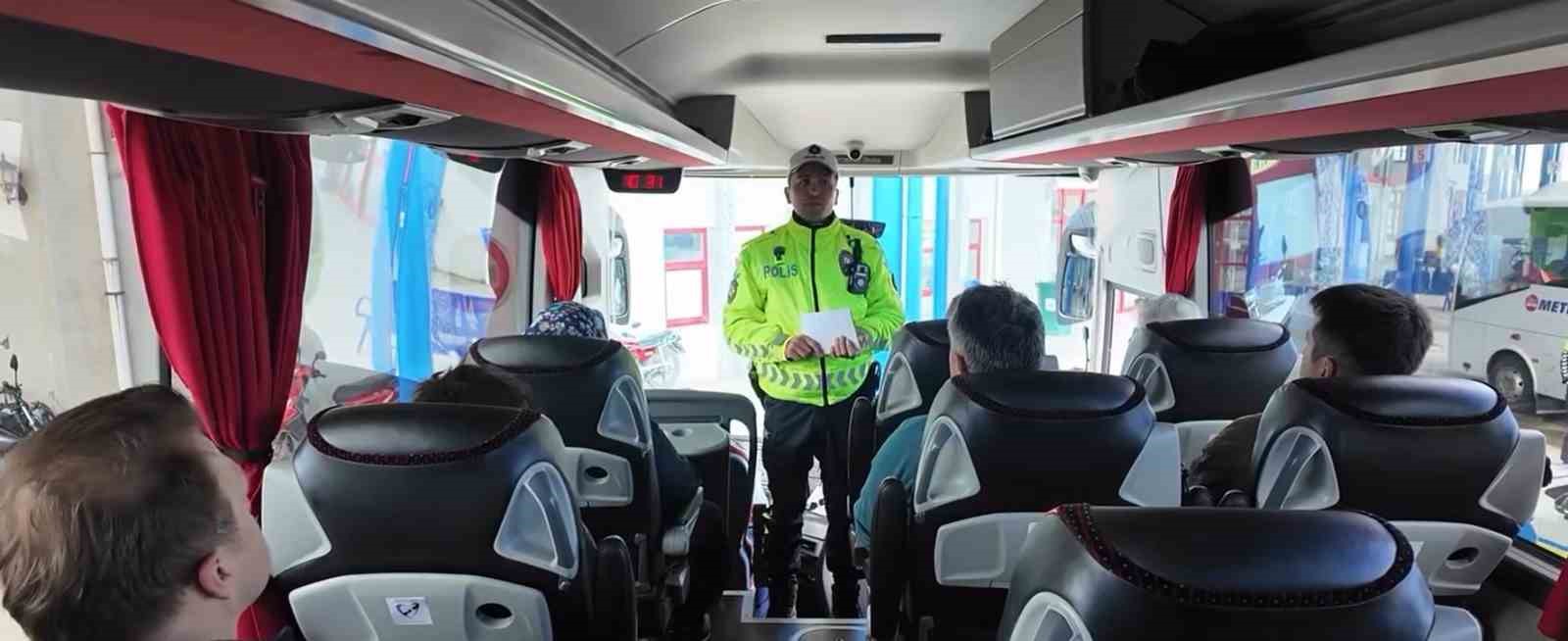 Sinop’ta polisten yolculara ’kemer’ uyarısı