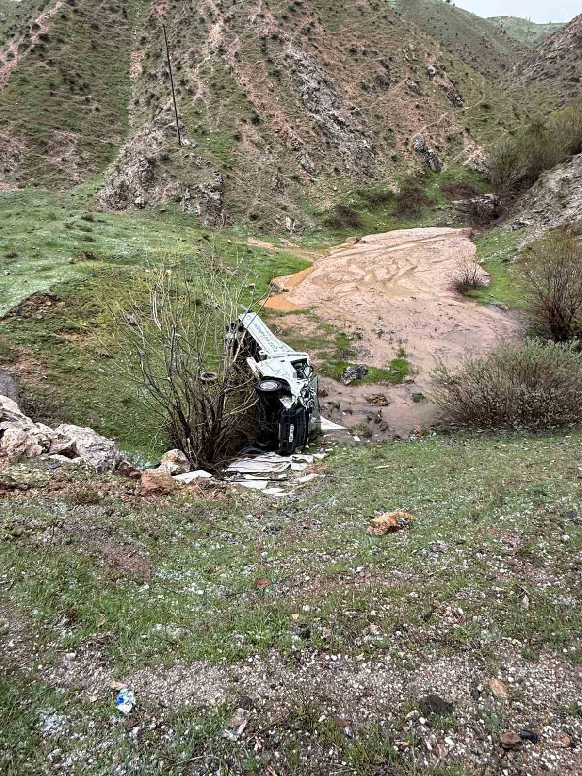 Bitlis’te trafik kazası: 4 yaralı