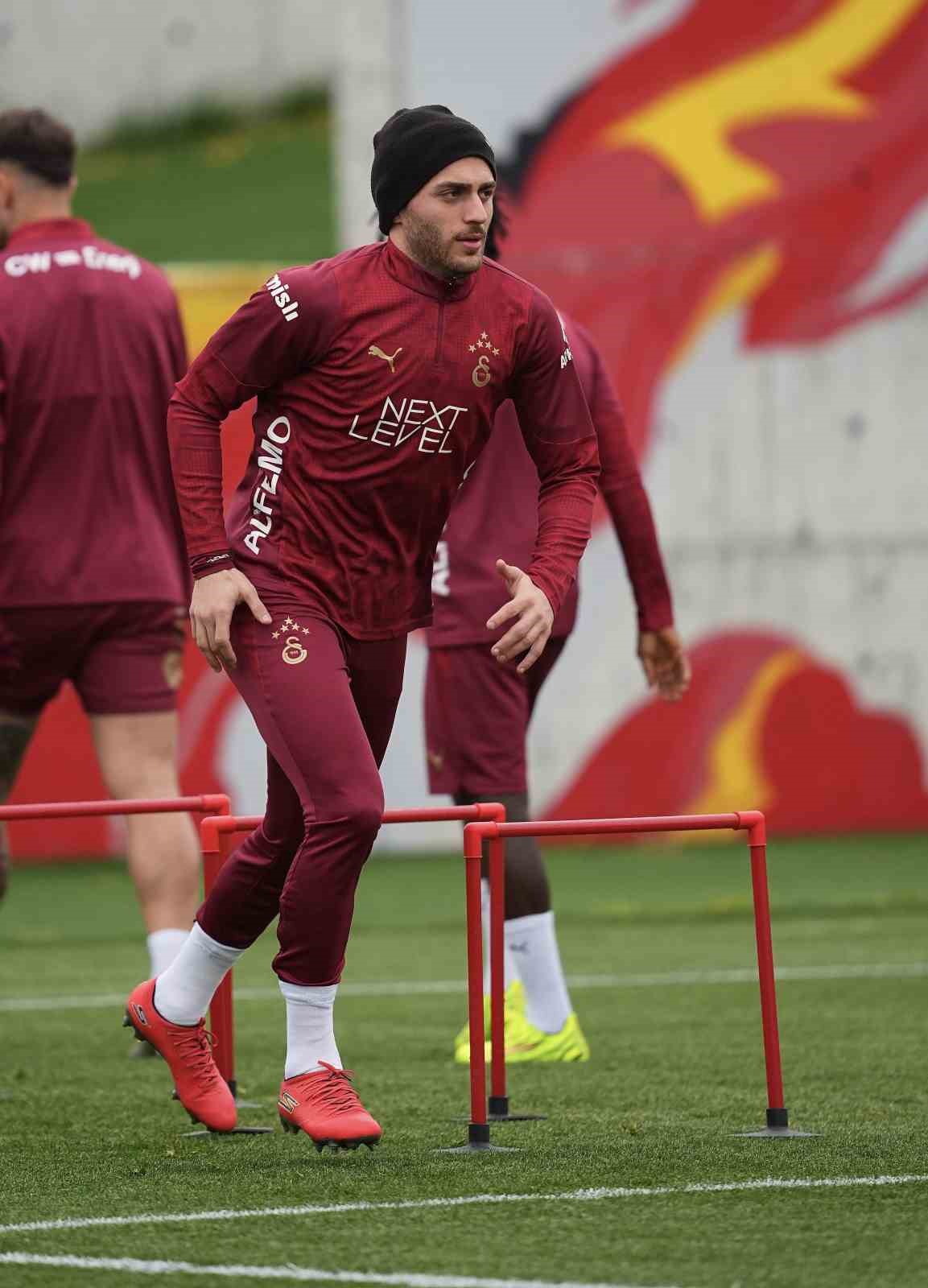Galatasaray, Antalyaspor ma&ccedil;ı hazırlıklarına başladı
