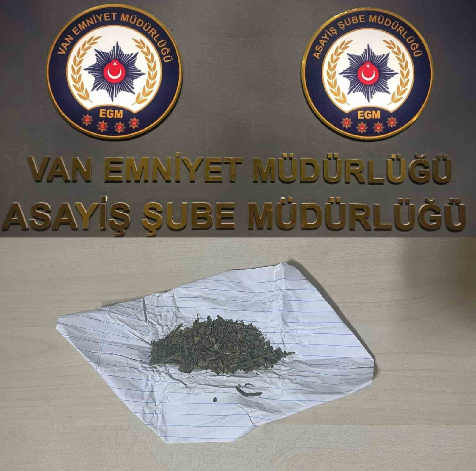 Van’da farklı suçlardan 43 kişi tutuklandı