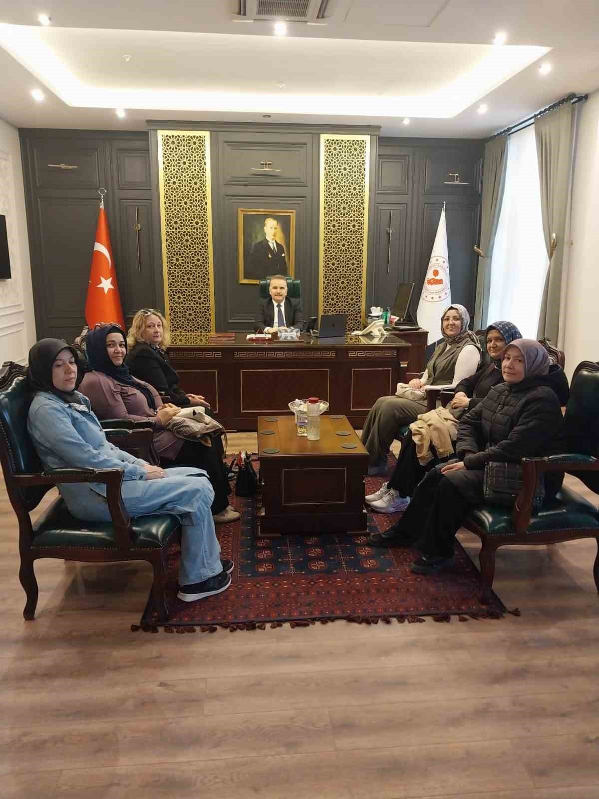 Çölyaklılar Edremit de Kaymakam Odabaş’ı ziyaret etti