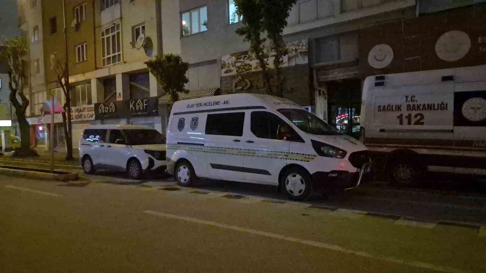 Bir &ccedil;ocuk babası yabancı uyruklu şahıs evinde &ouml;l&uuml; bulundu
