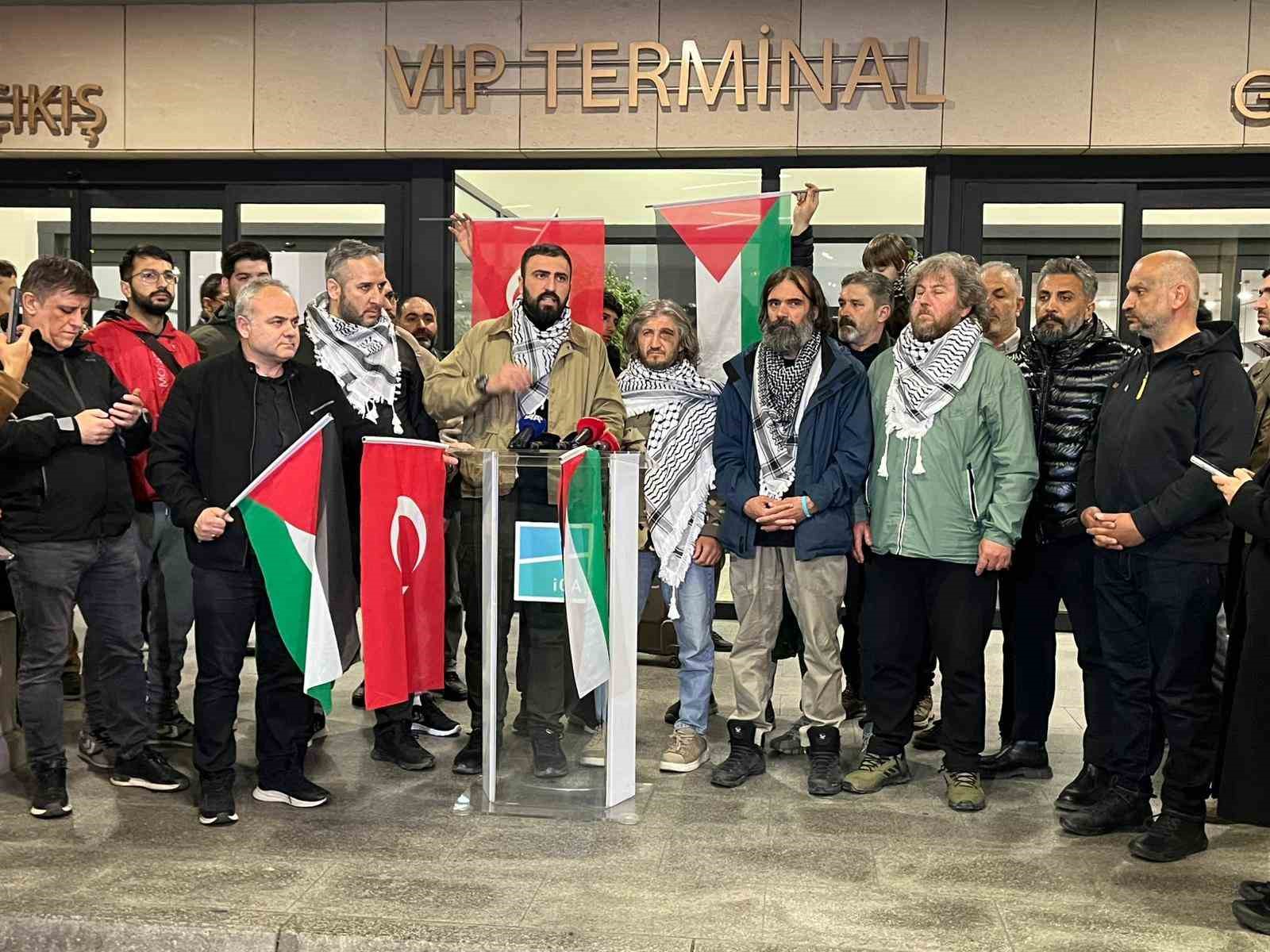 Sumud Filosu aktivisti H&uuml;seyin Oral, İstanbul&rsquo;a geldi

