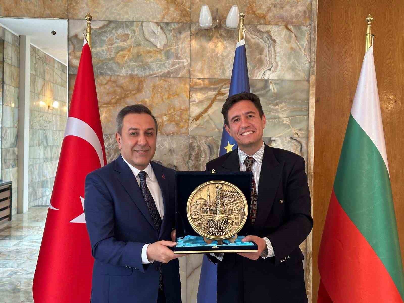 Sungurlu heyetinden Bulgaristan ile ticaret ağını g&uuml;&ccedil;lendirecek proje i&ccedil;in &ouml;nemli temas
