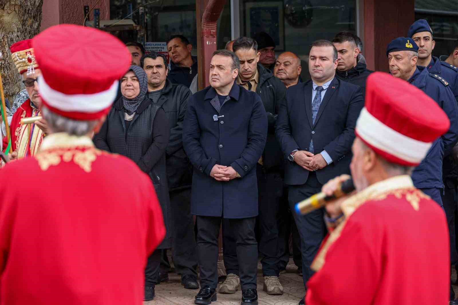 Vali S&ouml;zer Hıdırellez şenliklerine katıldı
