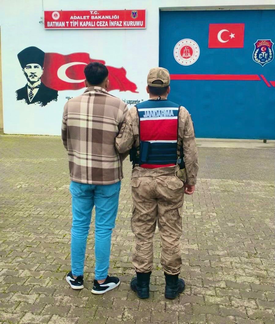 Batman&rsquo;da su&ccedil;lulara darbe: 72 tutuklama
