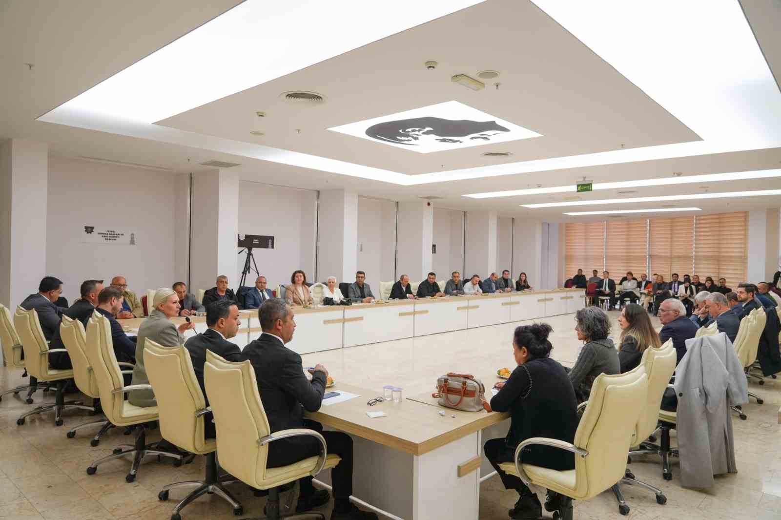 Başkan Subaşı, "Mahallelerimizin sesi olan muhtarlarımızla birlikte g&uuml;zel &ccedil;alışmalar yapmaya devam edeceğiz&rsquo;&rsquo;
