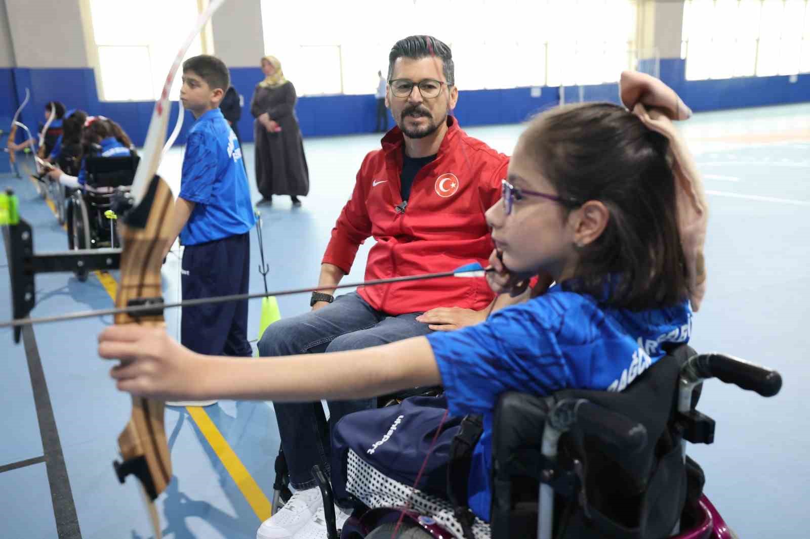 Bağcılar&rsquo;da Engelli &Ccedil;ocuk Ok&ccedil;uluk Takımı kuruldu
