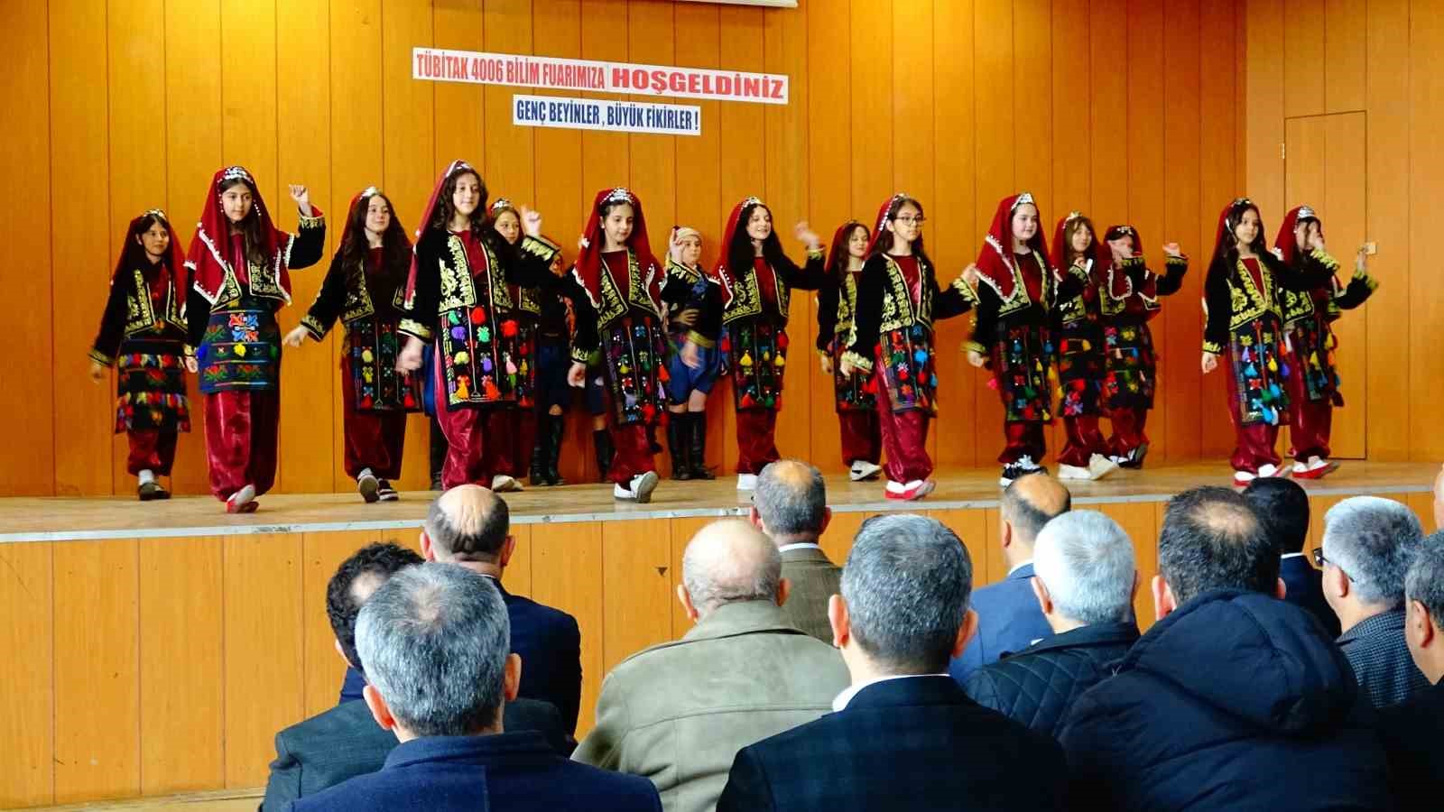 Fatih İmam Hatip Ortaokulu&rsquo;nda T&Uuml;BİTAK Bilim Şenliği
