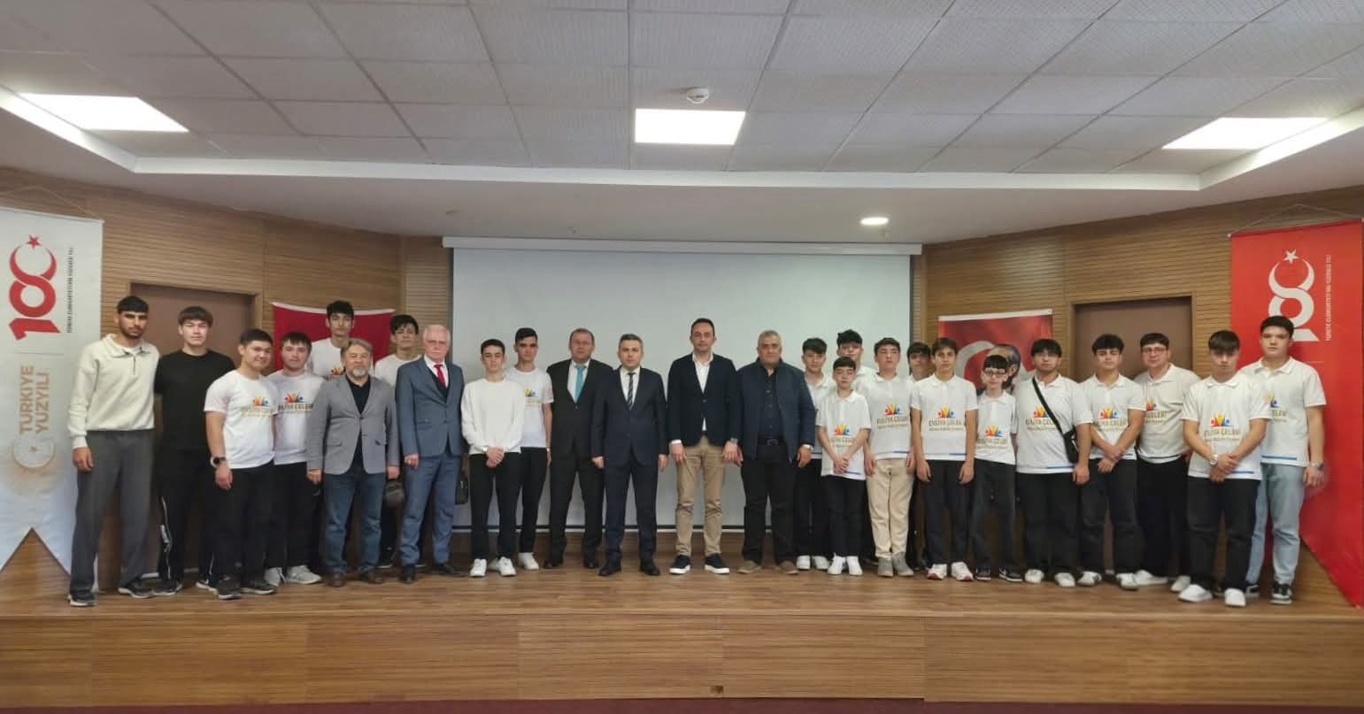 K&uuml;lt&uuml;r yolcusu &ouml;ğrencileri &Ccedil;anakkale&rsquo;de
