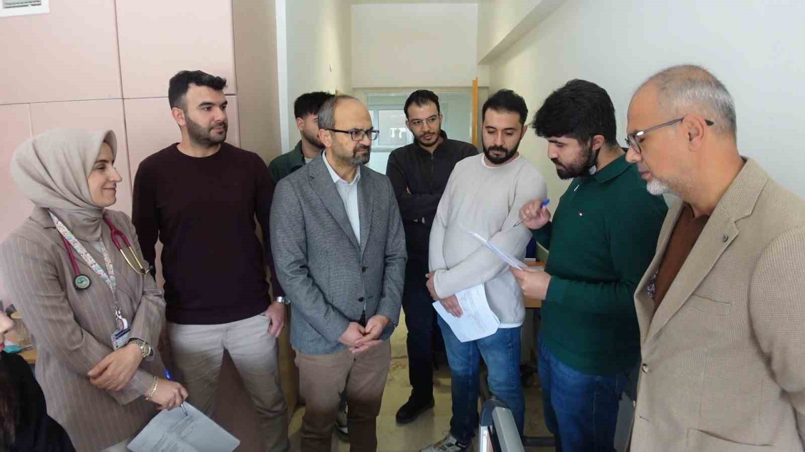 Prof. Dr. Koca: "Beh&ccedil;et hastalığı, bir&ccedil;ok organ ve sistemi etkileyebilir"
