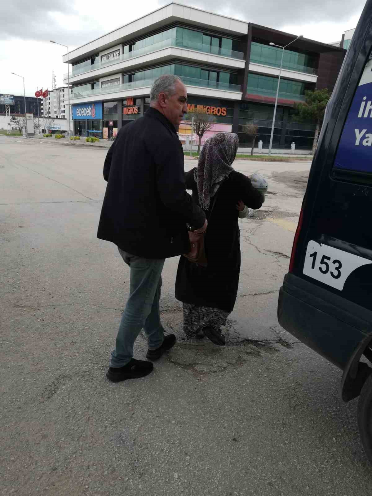 Elazığ&rsquo;da zabıtadan dilencilere y&ouml;nelik operasyon
