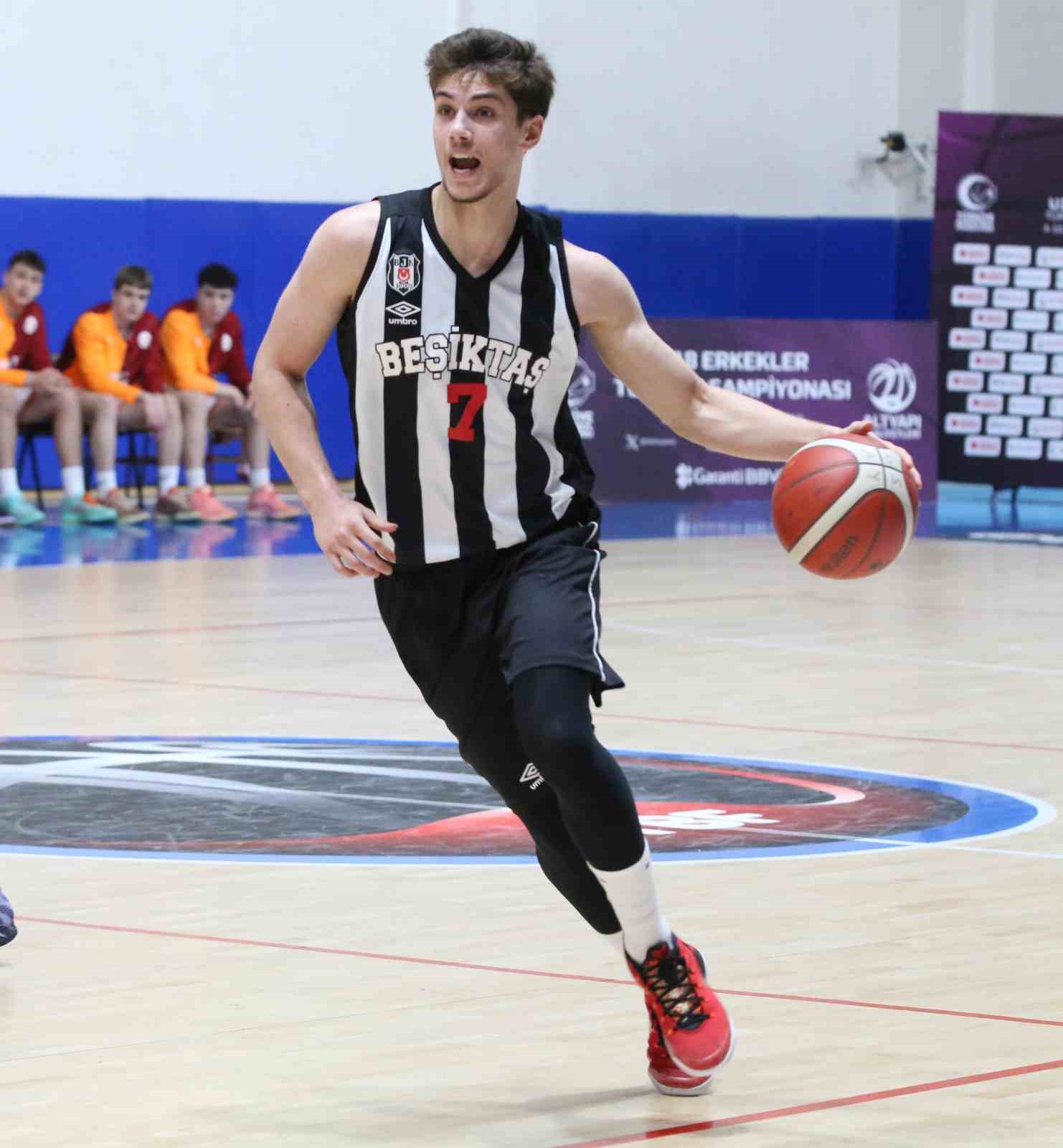 U18 Basketbol T&uuml;rkiye Şampiyonası ikinci g&uuml;n tamamlandı
