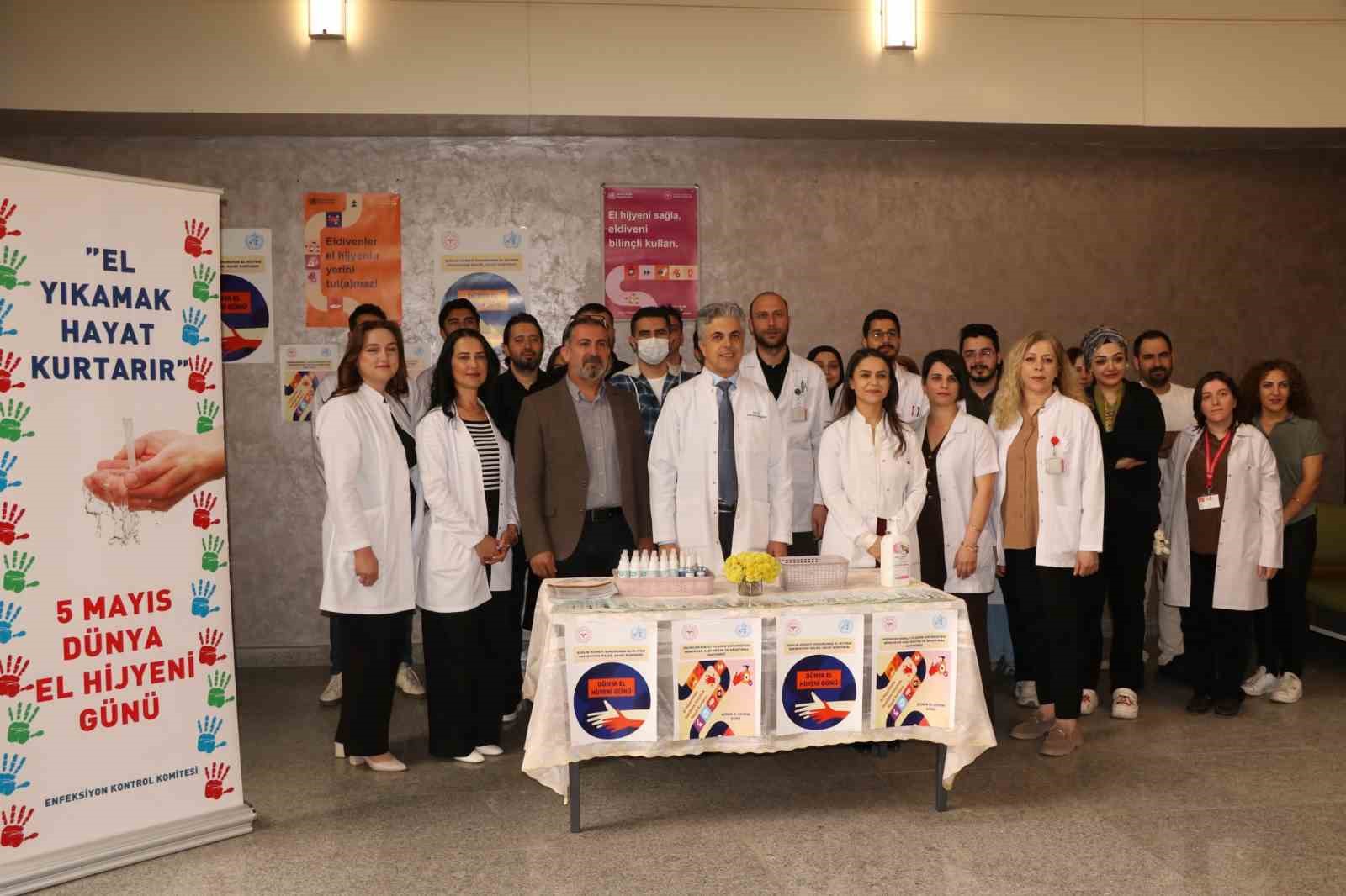 Erzincan’da el hijyeni için farkındalık standı kuruldu