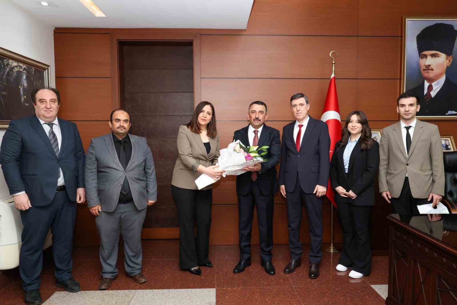 Vali Hacıbektaşoğlu T&Uuml;İK heyetini kabul etti
