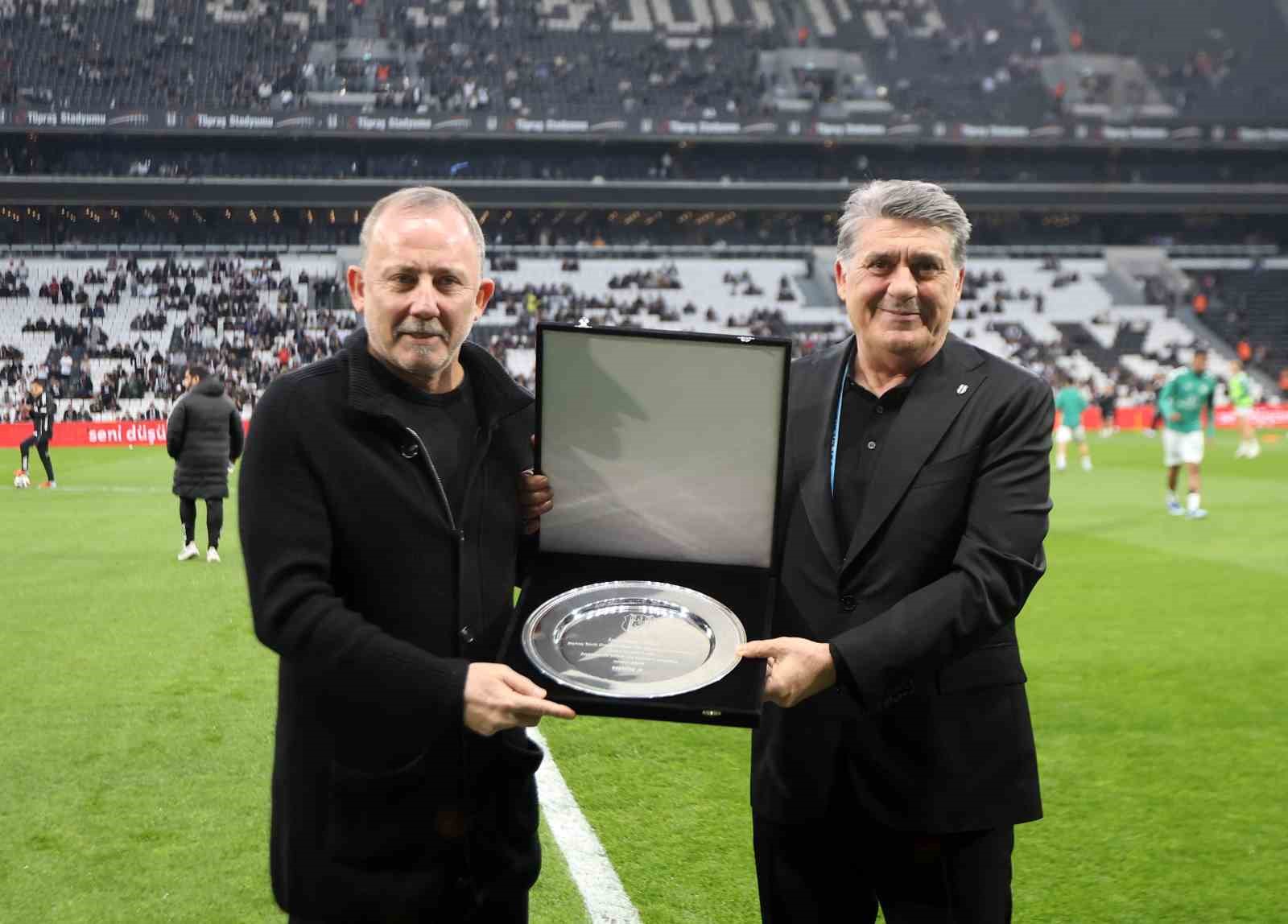 Sergen Yal&ccedil;ın&rsquo;dan kadroda 8 değişiklik
