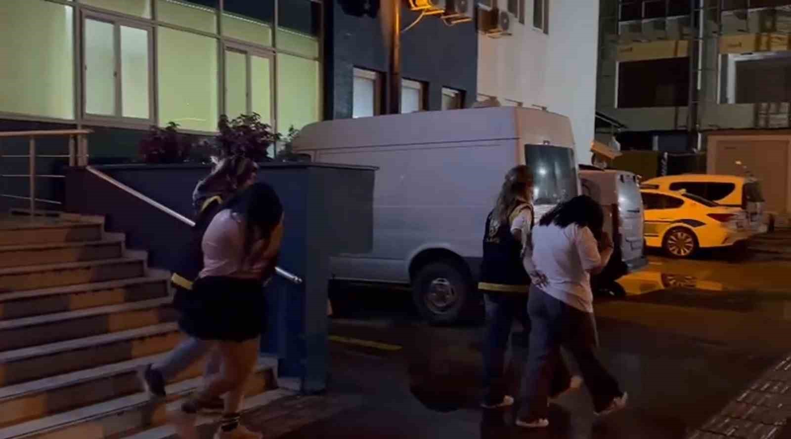 İskenderun’da günübirlik apartlara fuhuş operasyonu: 3 gözaltı