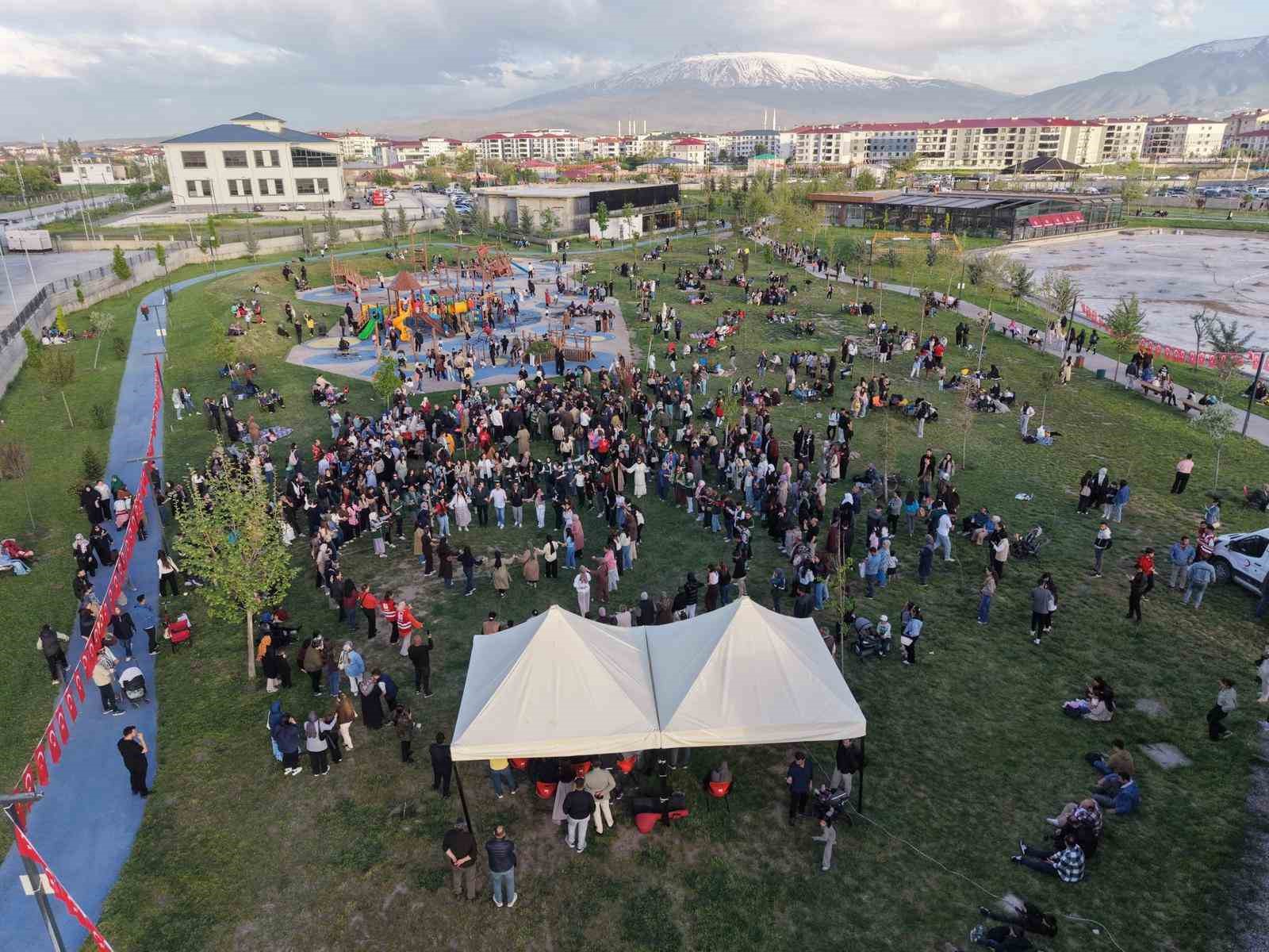 Iğdır’da Hıdırellez şenliği renkli görüntülere sahne oldu