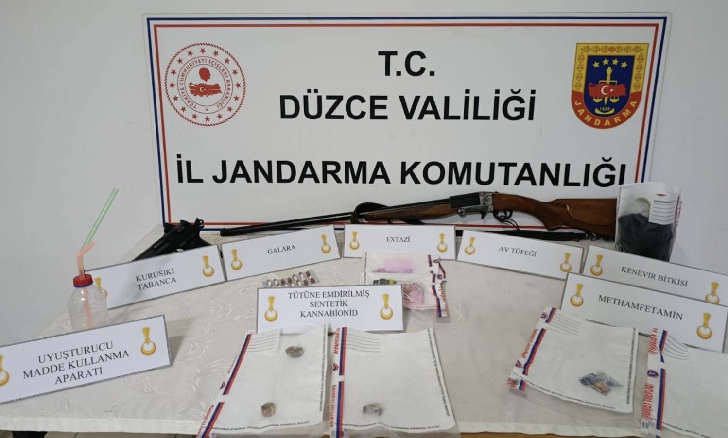 Düzce’de jandarmadan uyuşturucu operasyonu
