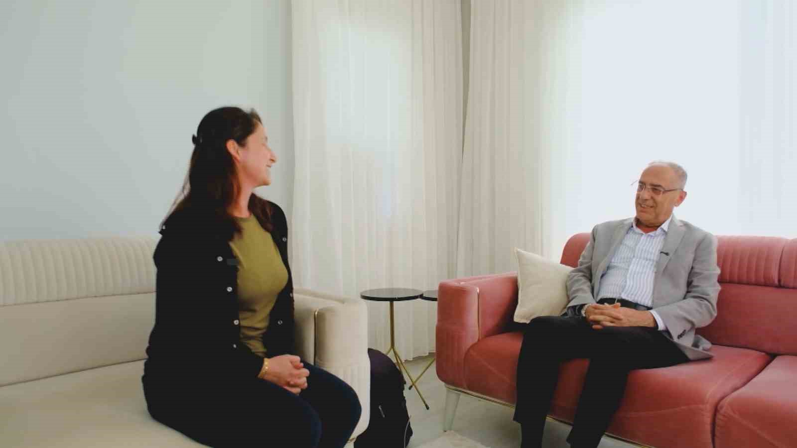 Afetzede aile Antakya Belediyesi’nin Yerinde Dönüşüm Projesi’yle yeni yuvasına kavuştu