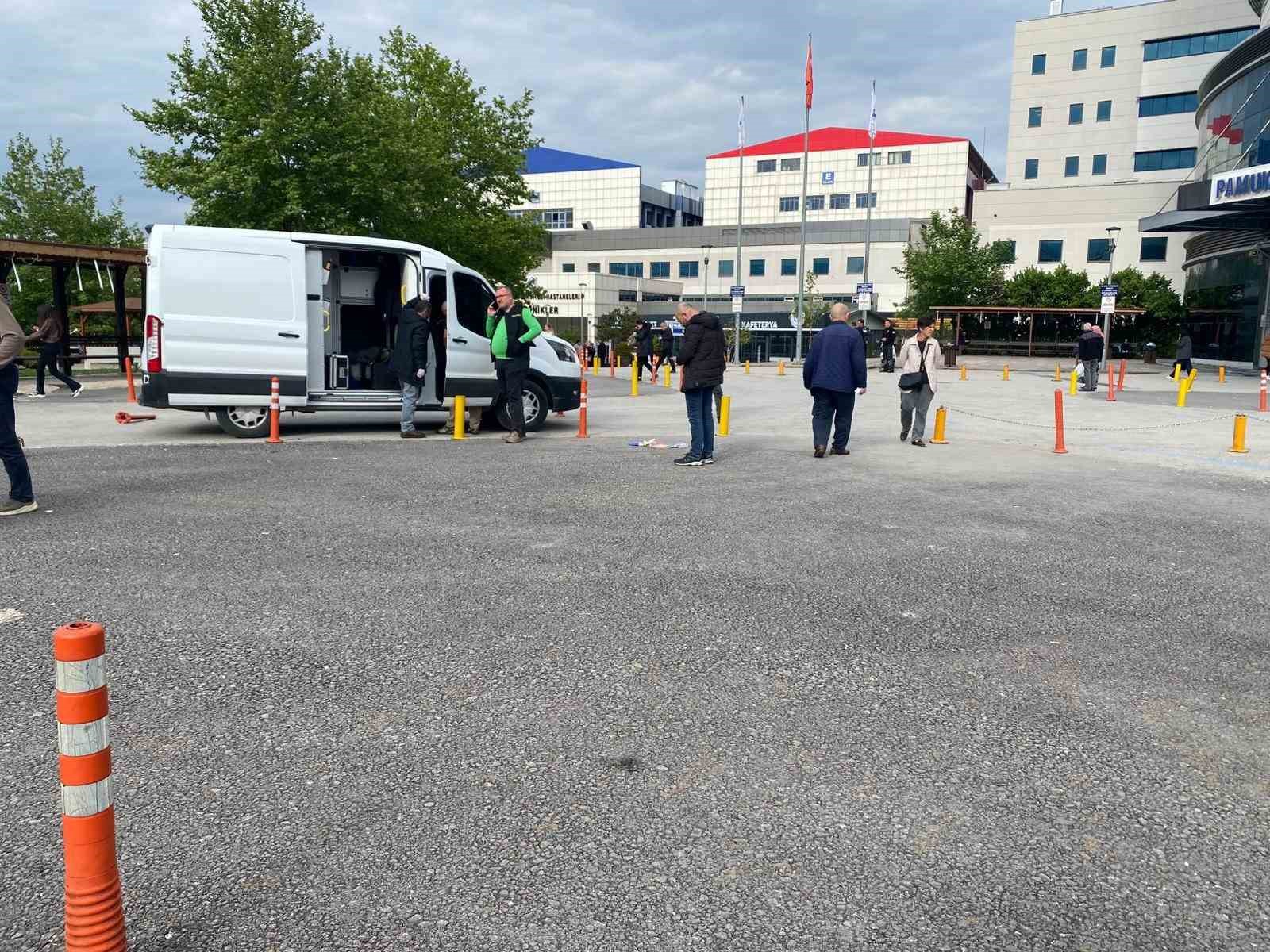 PAÜ Hastanesi girişinde unutulan şüpheli çanta paniğine neden oldu