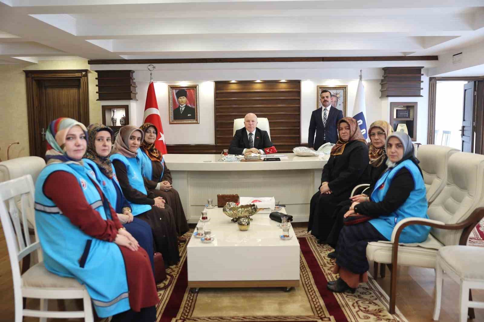 Başkan Sekmen: "Hayırlı hizmetlerin her zaman destekçisiyiz"