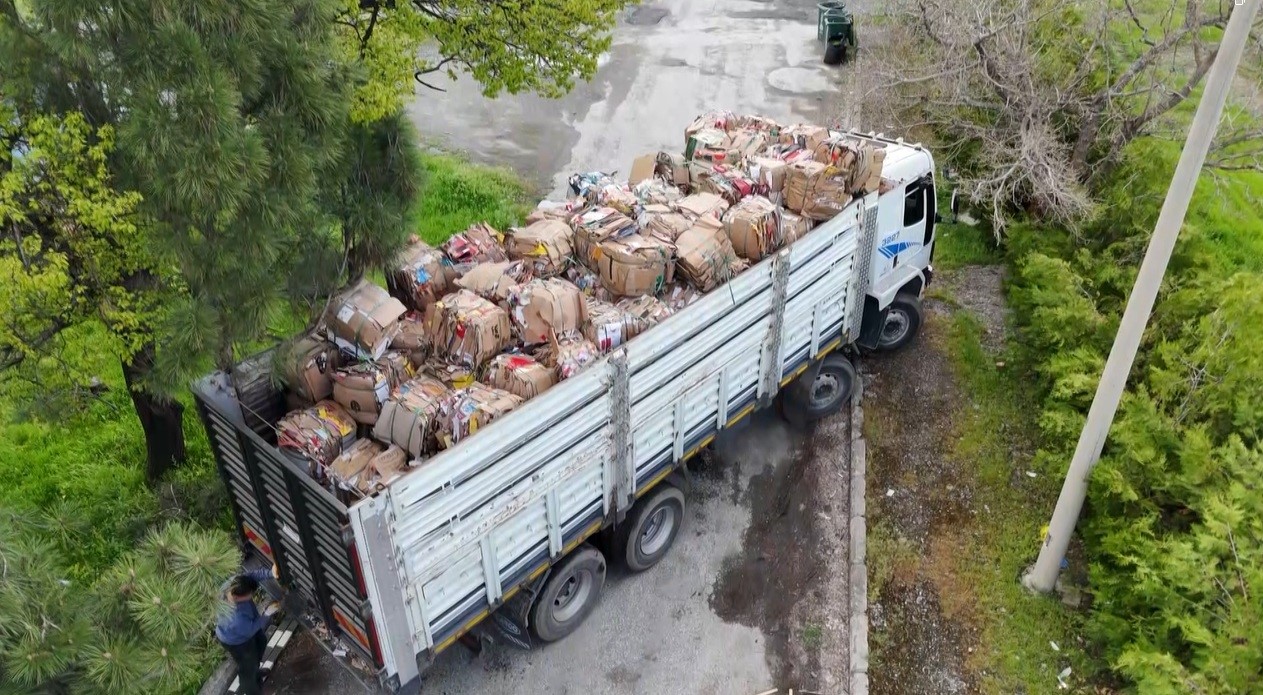 Üniversitede 76 ton atık ekonomiye kazandırıldı
