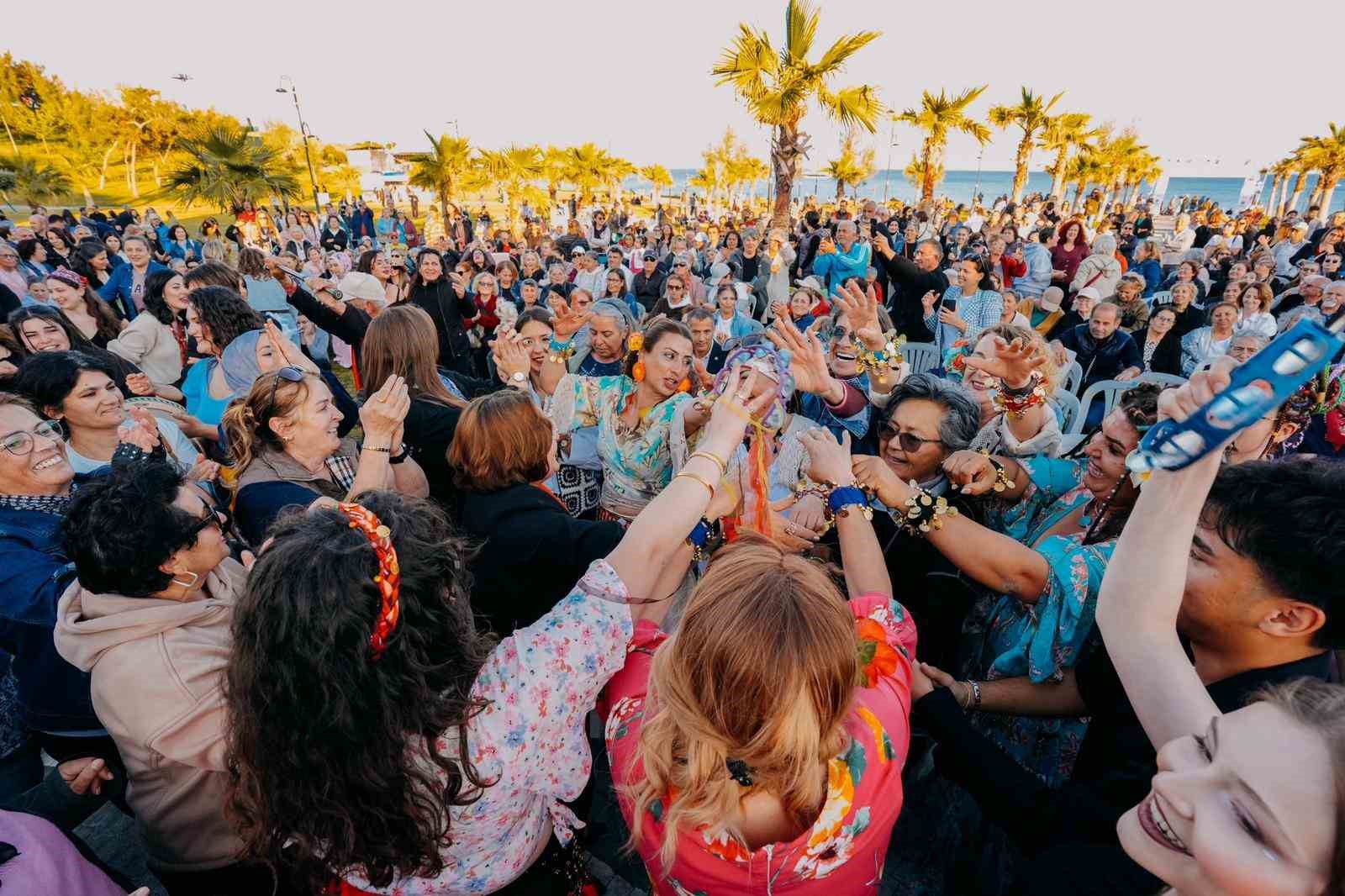 Didim Belediyesi&rsquo;nden hıdırellez şenliği

