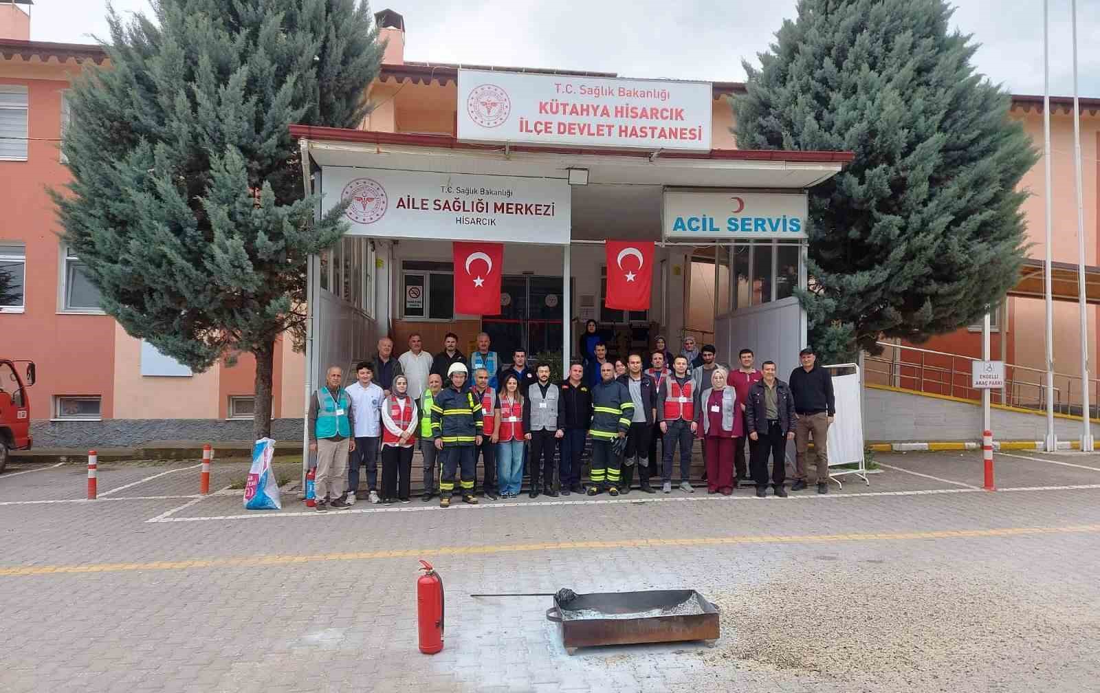 Hisarcık İl&ccedil;e Devlet Hastanesi&rsquo;nde yangın tatbikatı
